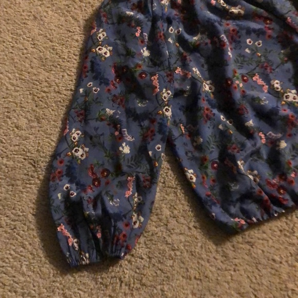 Floral off the shoulder top - Picture 3 of 4